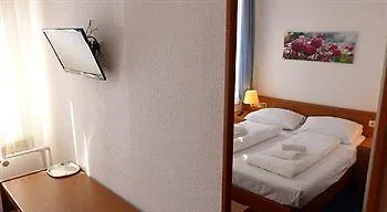 Hotel Stadion Stadt 3*